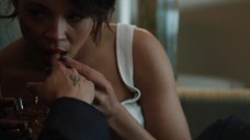 Кармен Эджого: Девушка по вызову  – секс сцены