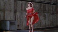 Келли ЛеБрок: Женщина в красном  – секс сцены