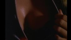 Шерри Роуз: Байки из склепа  – секс сцены