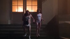 Джейн Адамс: Страна чудаков  – секс сцены