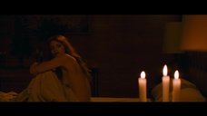 Эбби Ли: Медовый месяц (2018)  – секс сцены